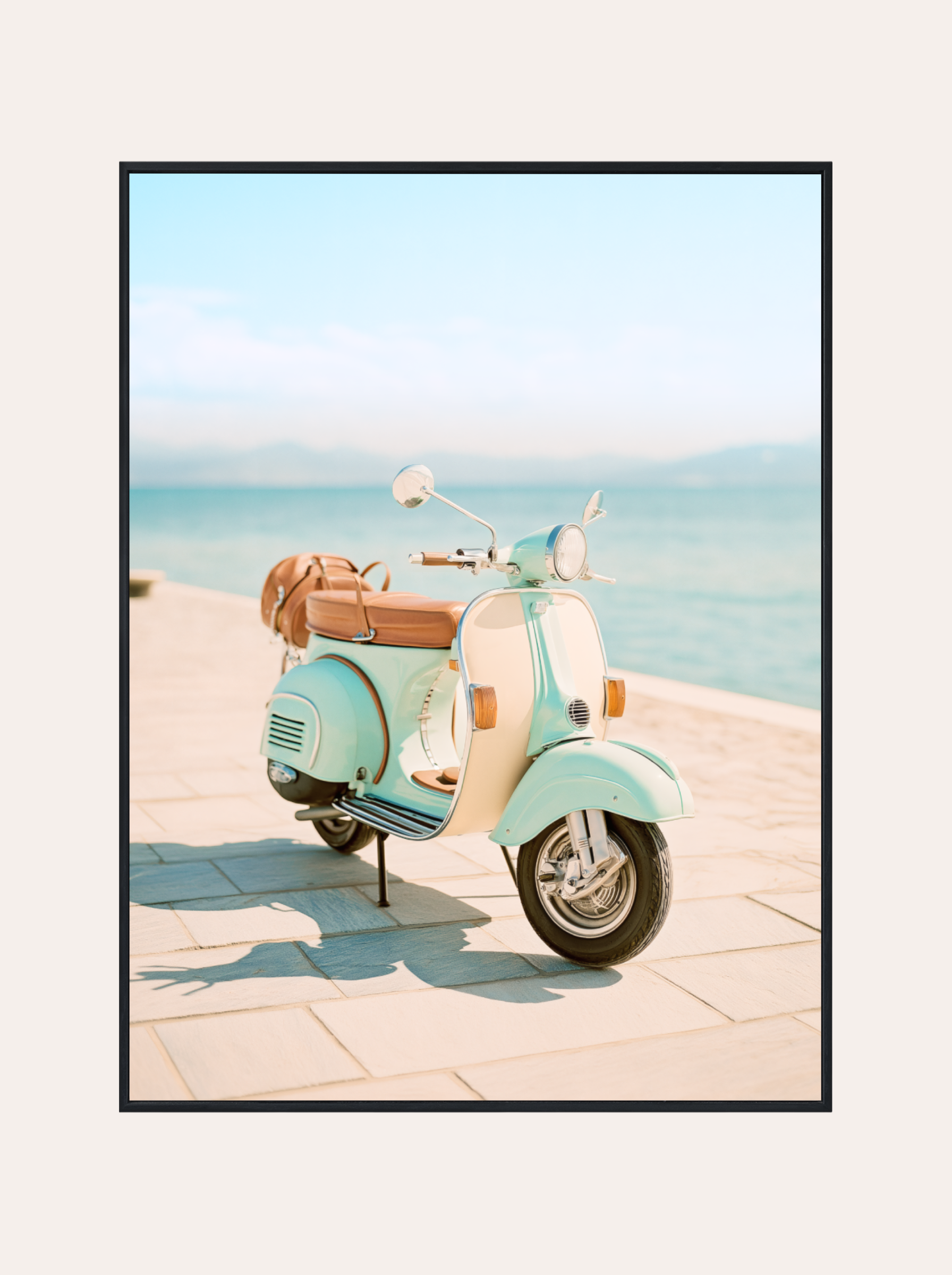 Plakat Miętowa Vespa na Plaży